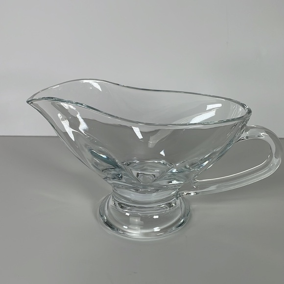 Clear Glass Gravy Boat - Picture 3 of 12